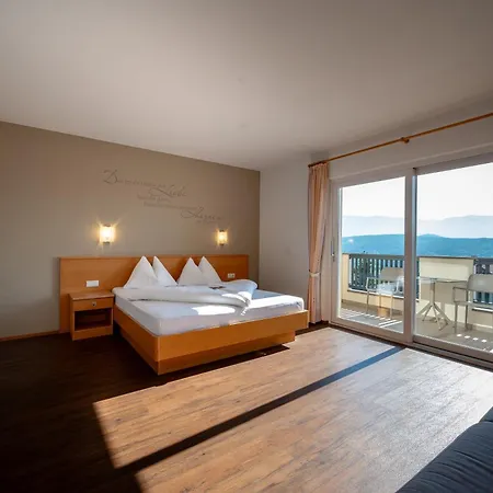 Garni Peterlinhof Hotel 3*